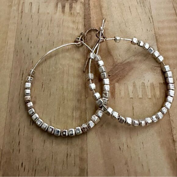 Elegant Silver plated Beaded Hoop Earring - Picture 2 of 2